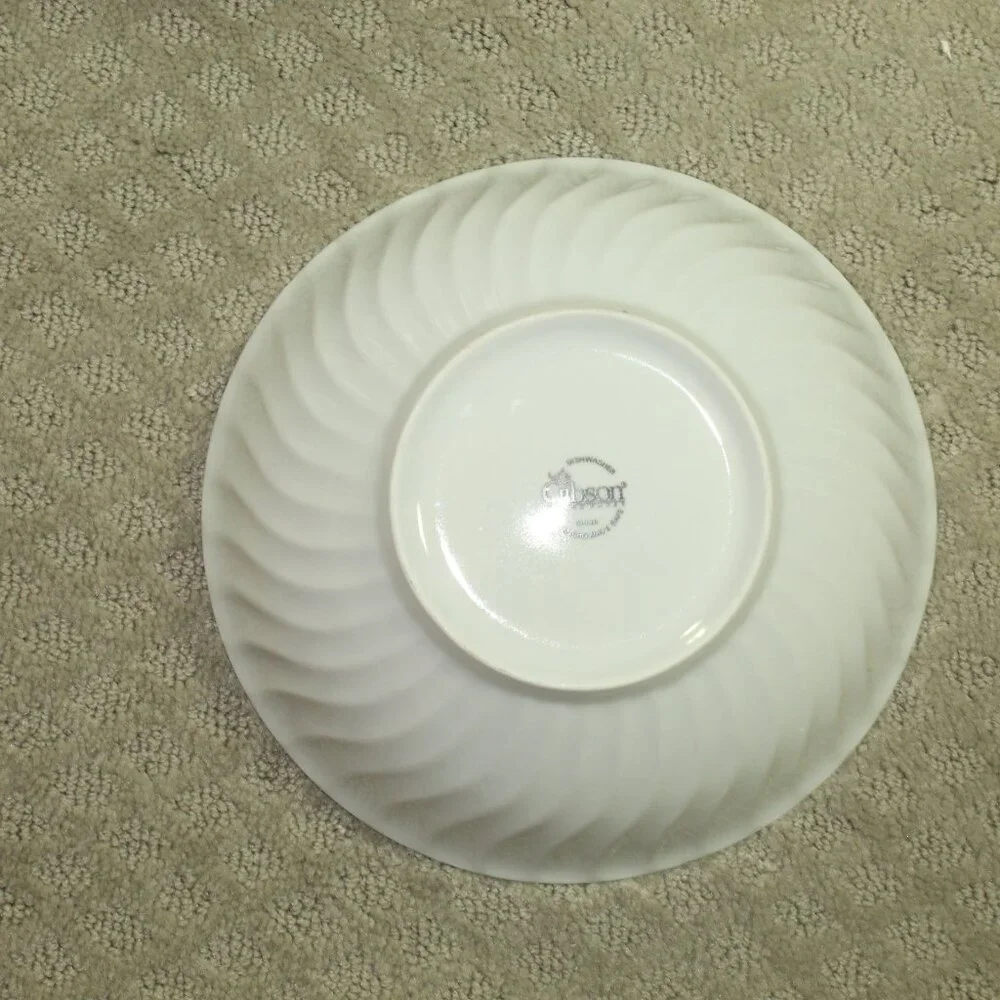 Gibson Houseware White Swirl 9.25